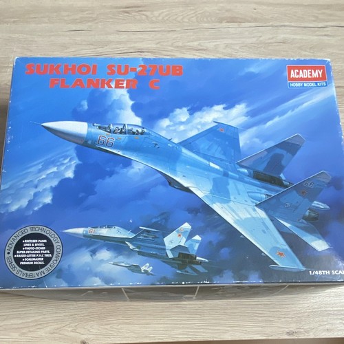 Academy sukhoi su 27ub - 1:48, su-27ub