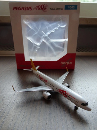 Herpa wings club pegasus - club,
