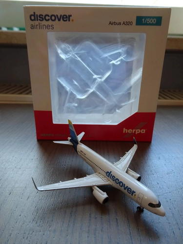 Herpa discover airlines - herpa,