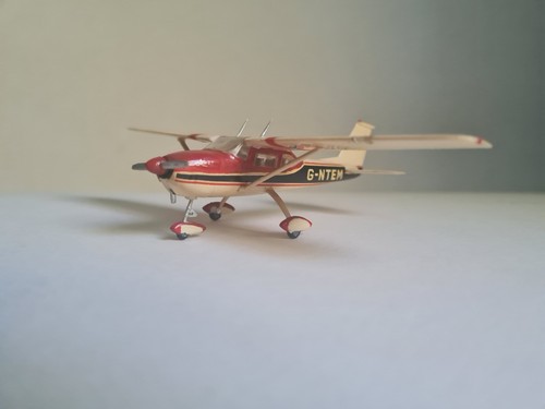 Cessna 172 skyhawk eidai - cessna,