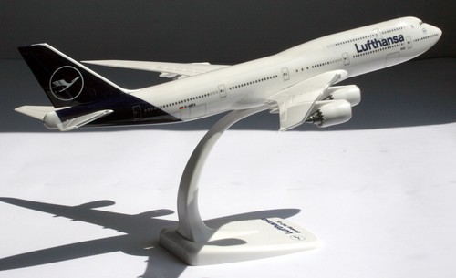 Lufthansa boeing 747 - -,