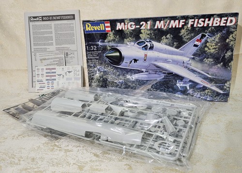 Sammlung von modellbausätzen - von,